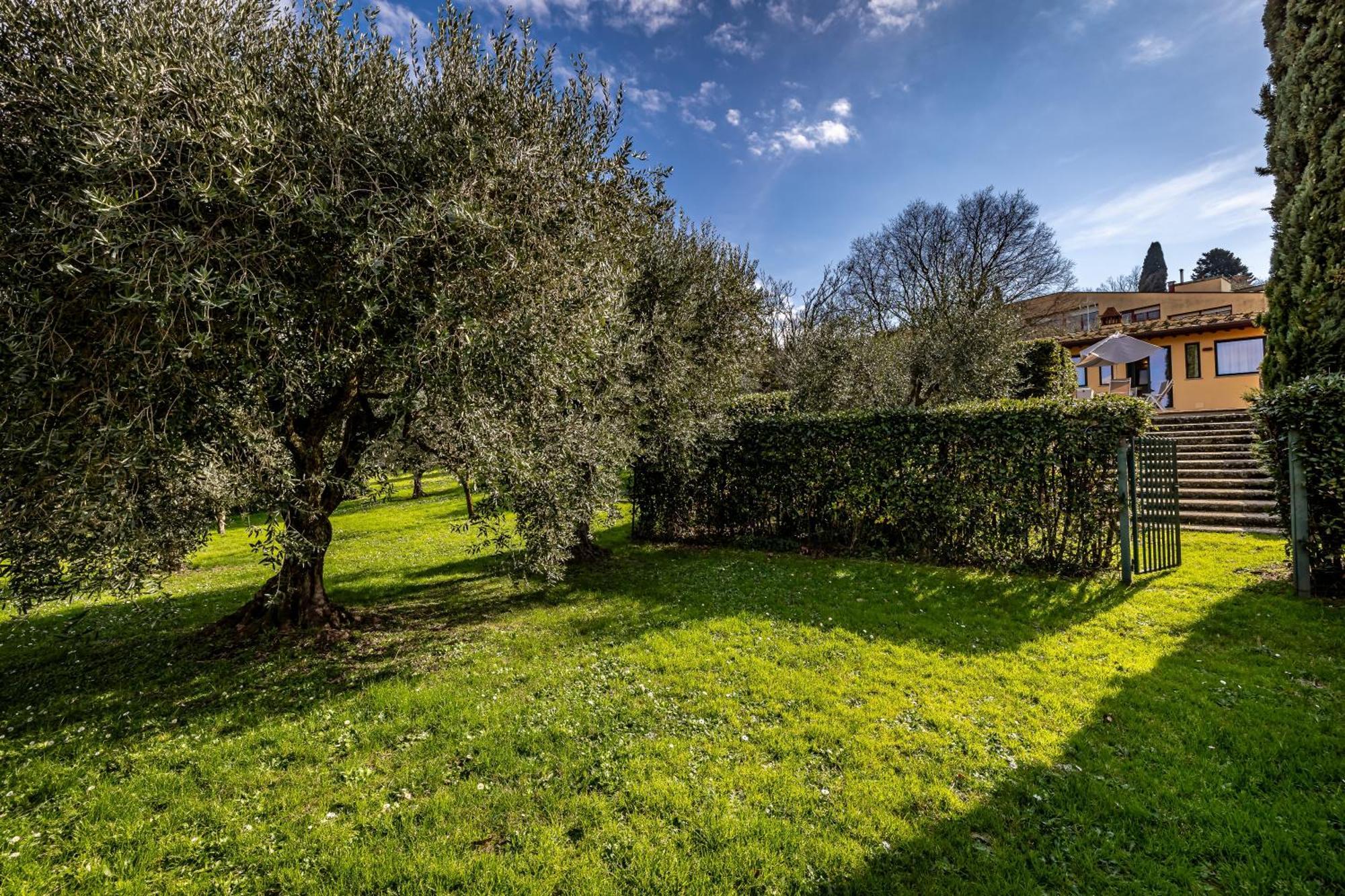 Апартаменты Yid Cozy House In Fiesole With Jacuzzi Экстерьер фото